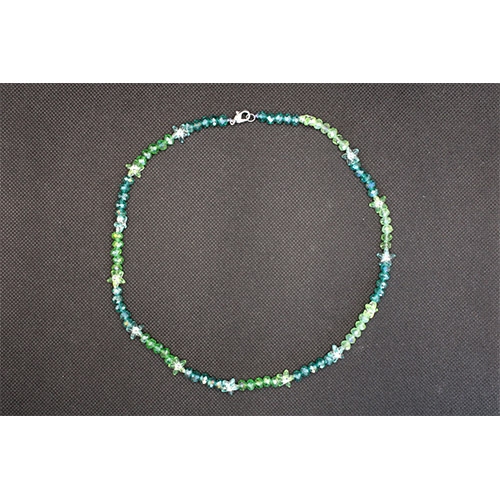 Collier en étoiles brillantes